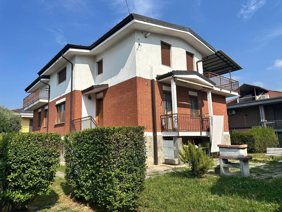 Villa i Caselle Torinese, Turin - foto 1