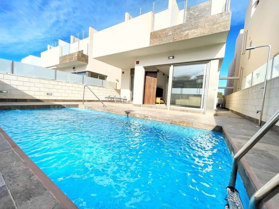 Villa i Villamartin, Alicante - foto 1