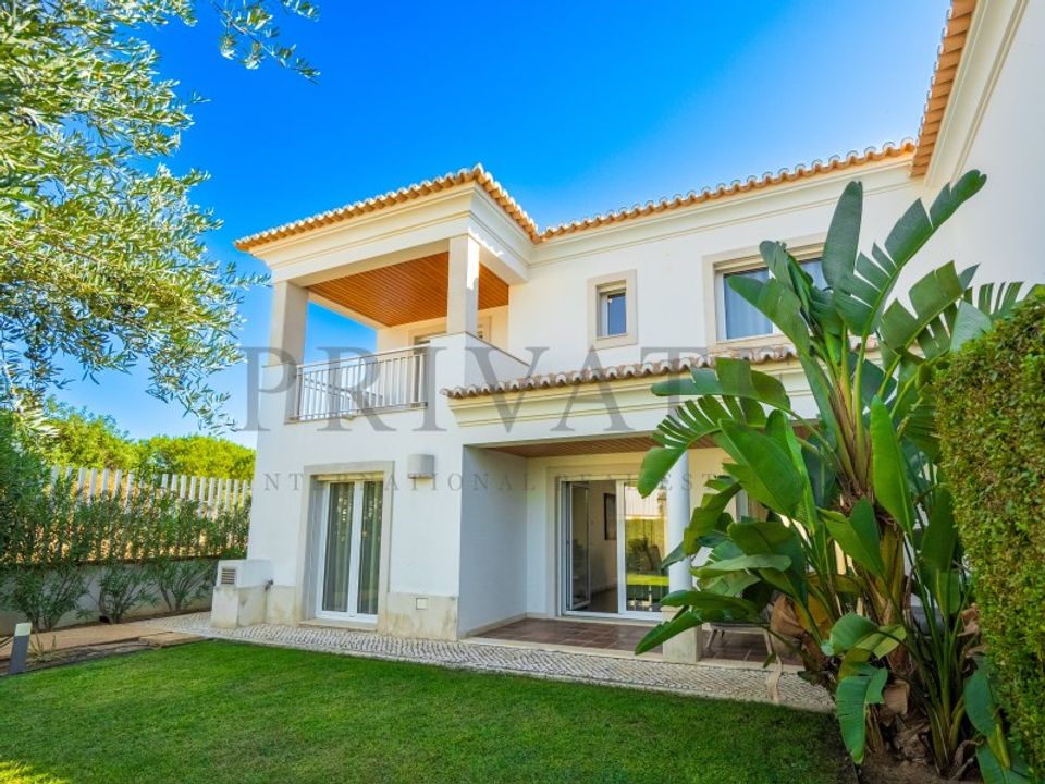 Villa i Quarteira, Faro - foto 1