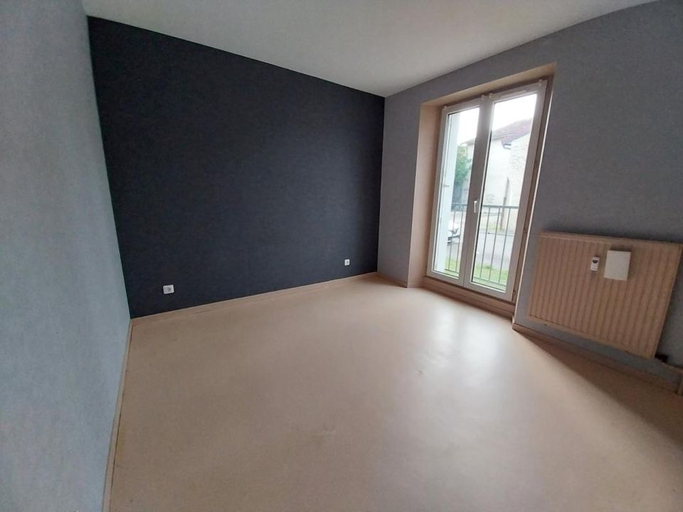 Apartment in Froncles, Haute-Marne - photo 3