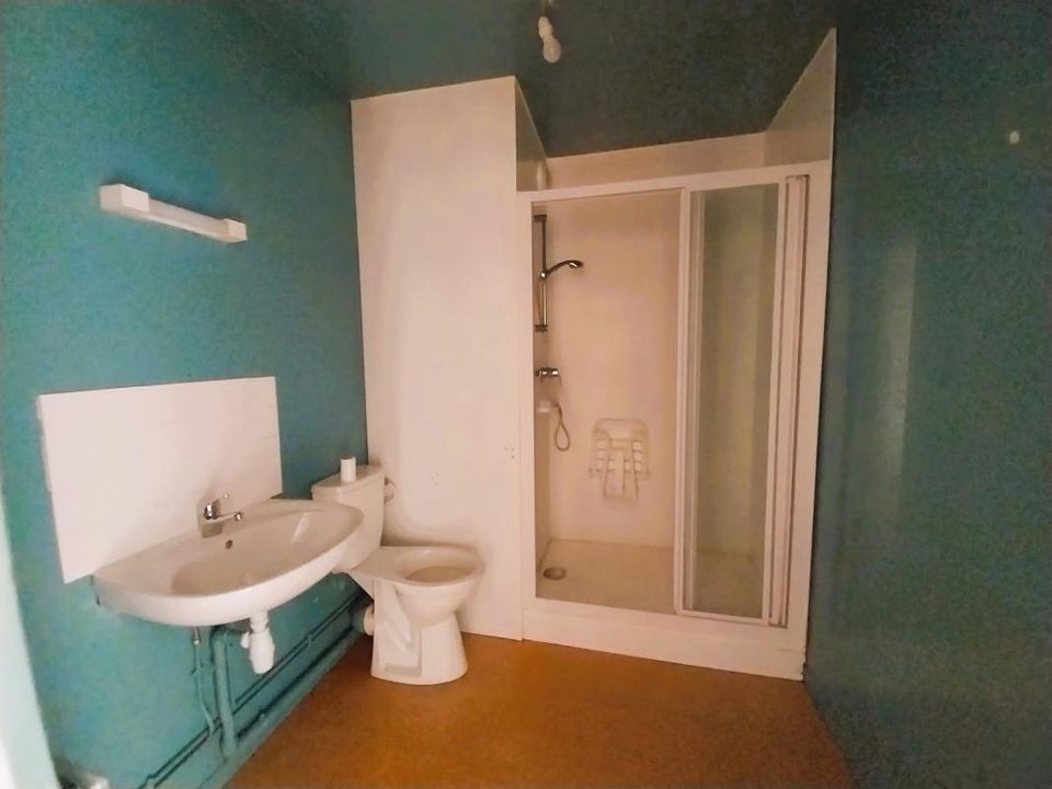 Apartment in Froncles, Haute-Marne - photo 4