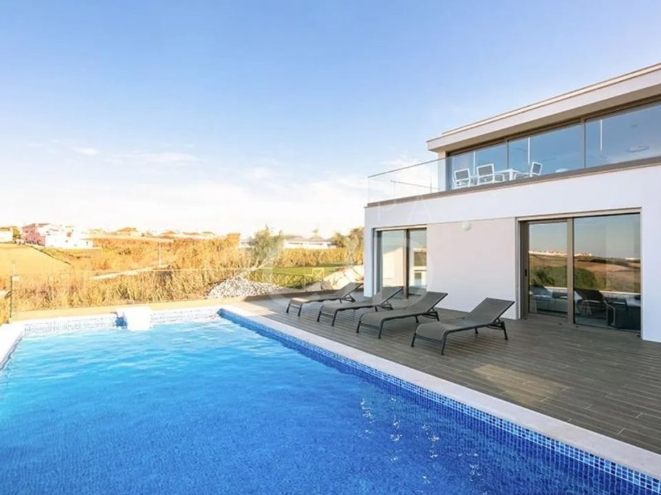Rækkehus i Lourinha, Lisbon - foto 1