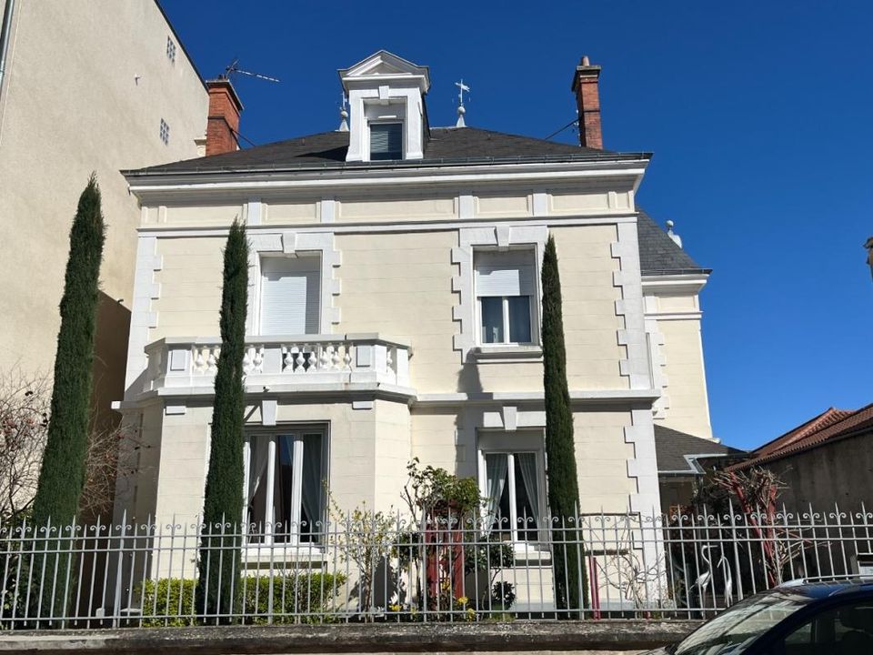 Villa i Feurs, Loire - bilde 1