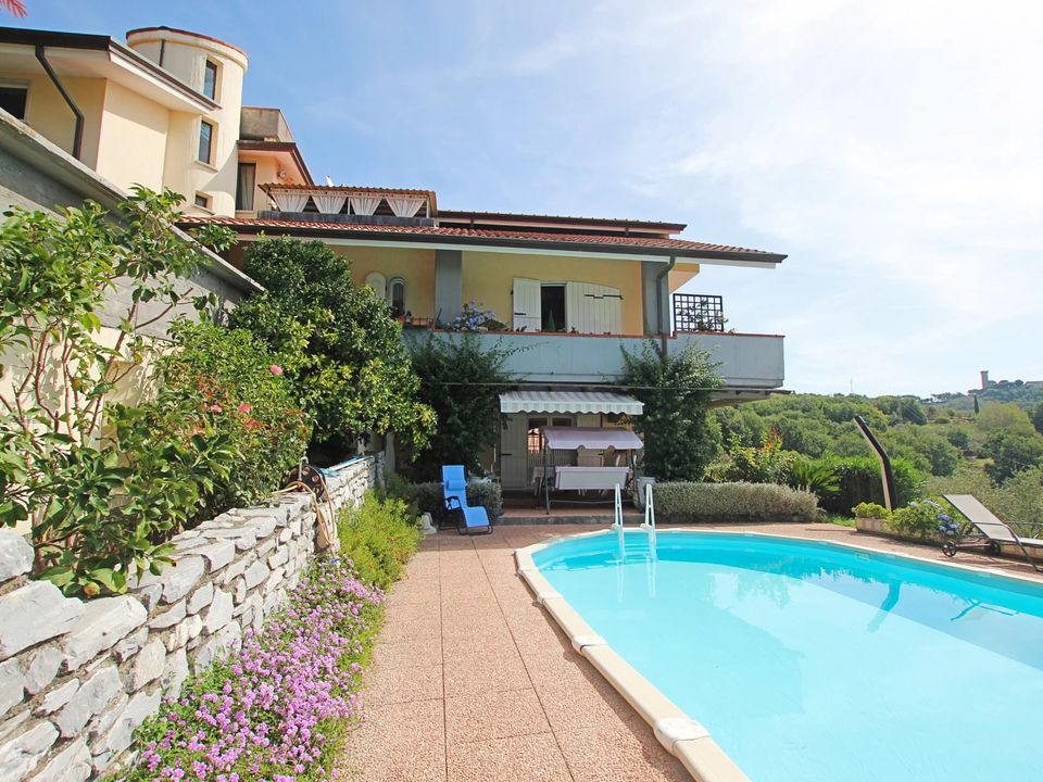 Villa i Castelnuovo Magra, La Spezia - foto 1