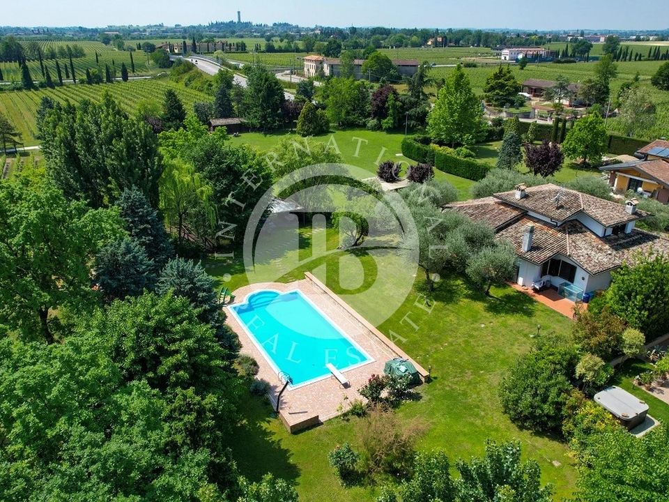 Villa i Sirmione, Brescia - foto 1
