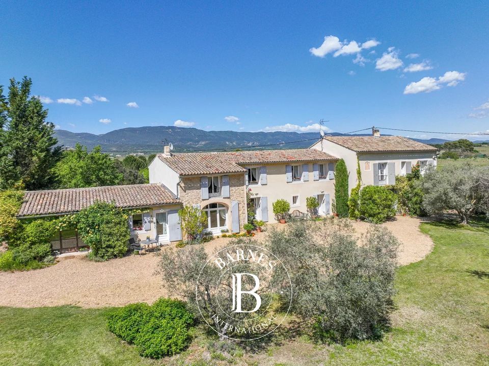 Villa i Aix-en-Provence, Bouches-du-Rhone - foto 1