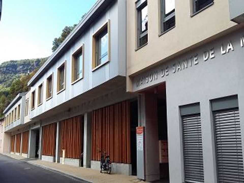 Erhvervsejendom i Saint-Rambert-en-Bugey, Ain - foto 1