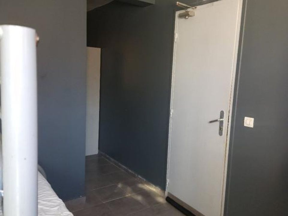 Erhvervsejendom i Saint-Denis, Seine-Saint-Denis - foto 1