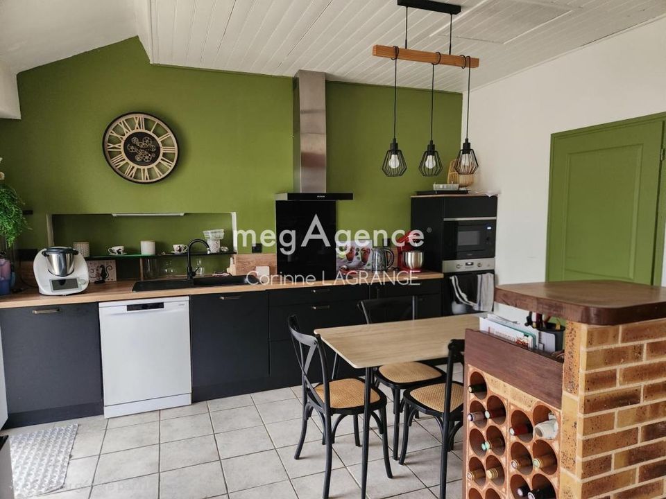 Villa i Saint-Leon-sur-l'isle, Dordogne - foto 1