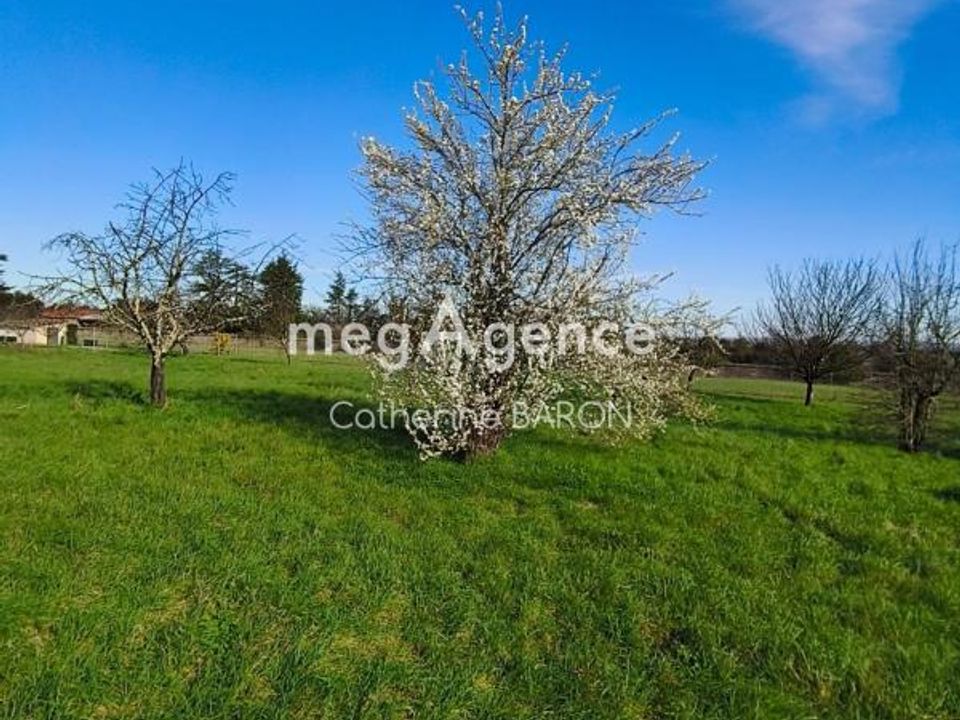 Helårsgrund i Cognac, Charente - foto 1