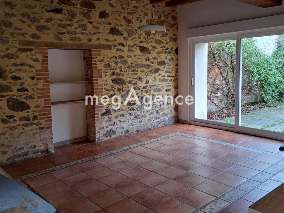 Landejendom i La Roche-sur-Yon, Vendee - foto 1