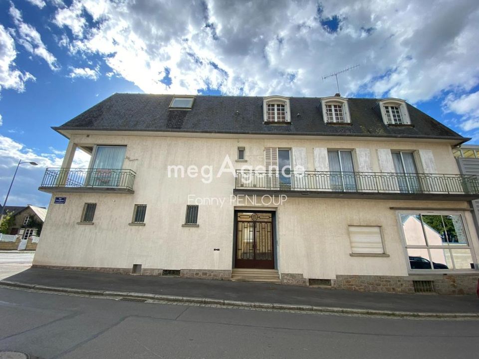 Byhus i Saint-Hilaire-du-Harcouet, Manche - foto 1