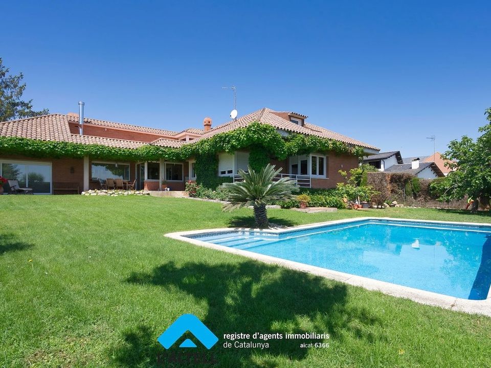 Villa i Canovelles, Barcelona - bilde 2