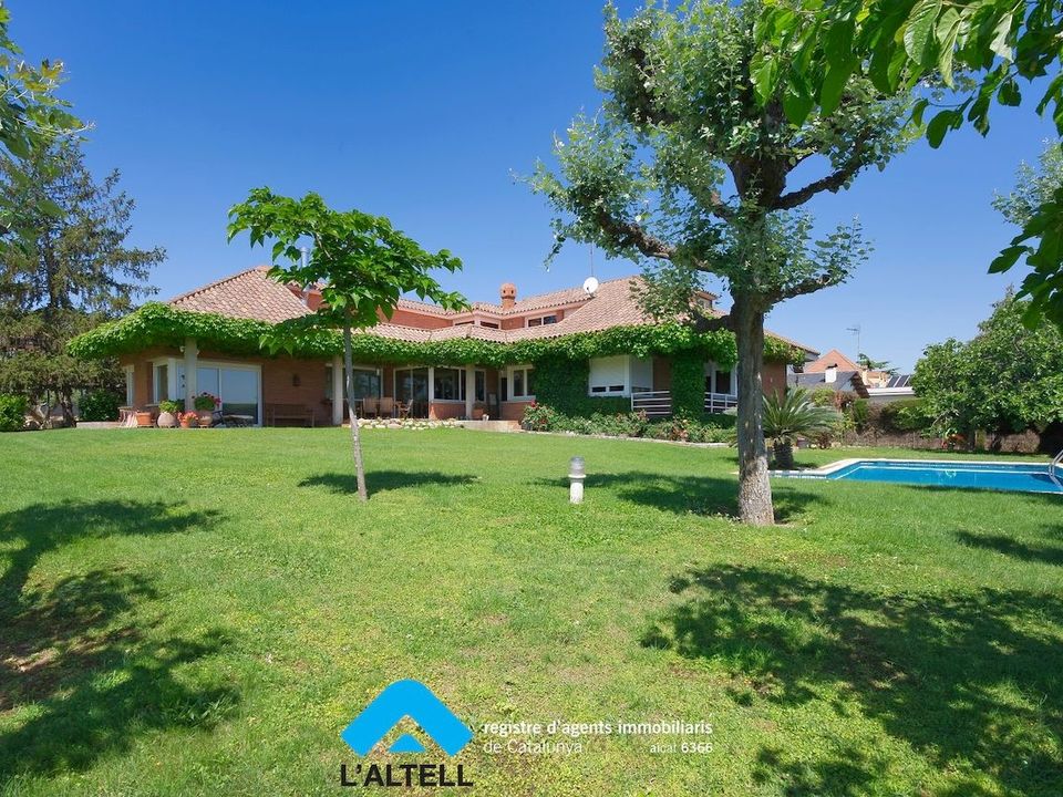 Villa i Canovelles, Barcelona - bilde 3