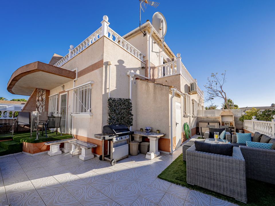 Casa unifamiliar a Cabo Roig, Alicante - foto 2