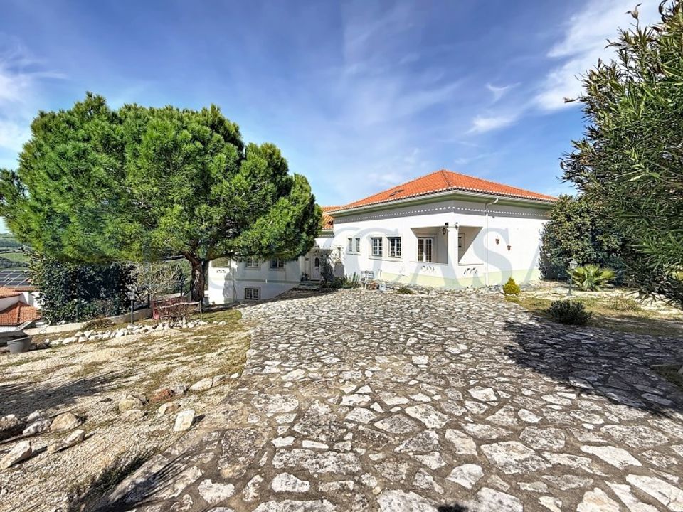 Villa in Alenquer, Lisbon - foto 1