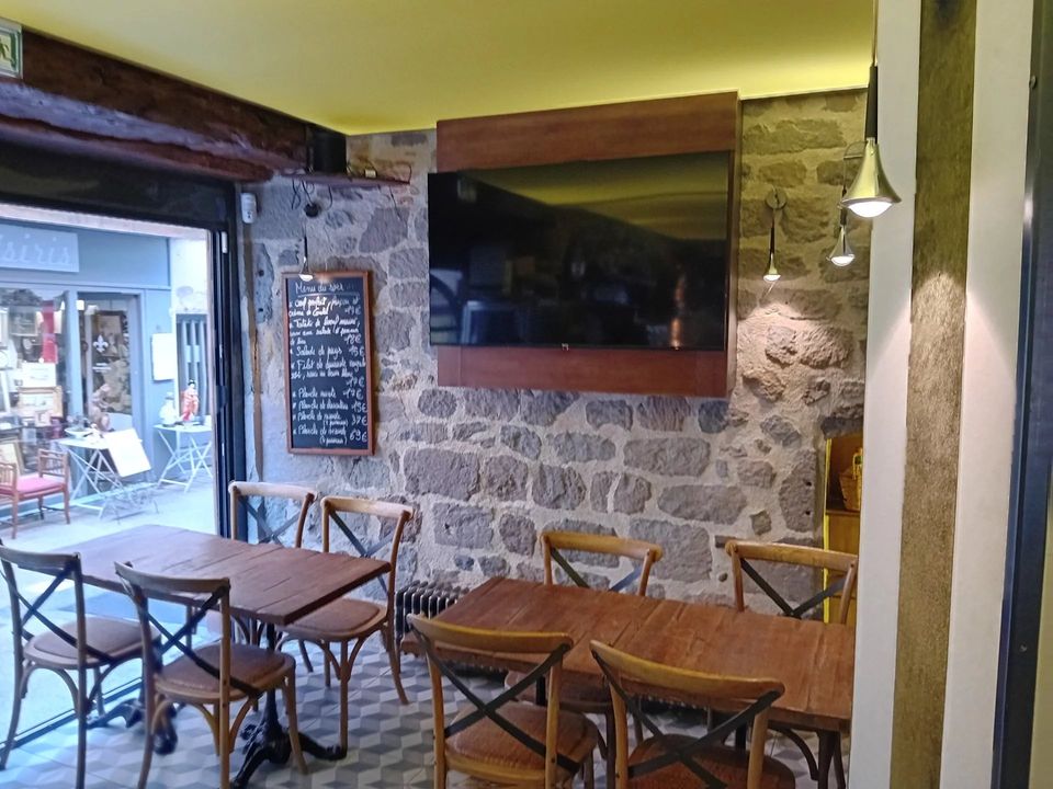 Erhvervsejendom i Aurillac, Cantal - foto 1