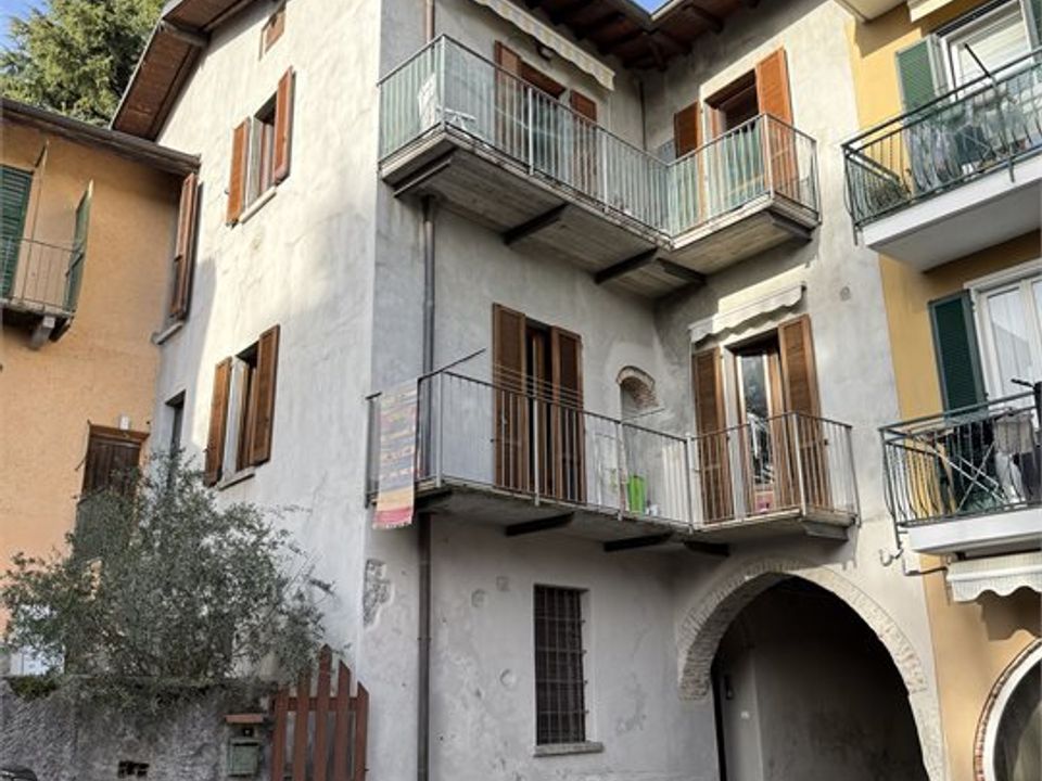 Apartament a Erba, Como - foto 1