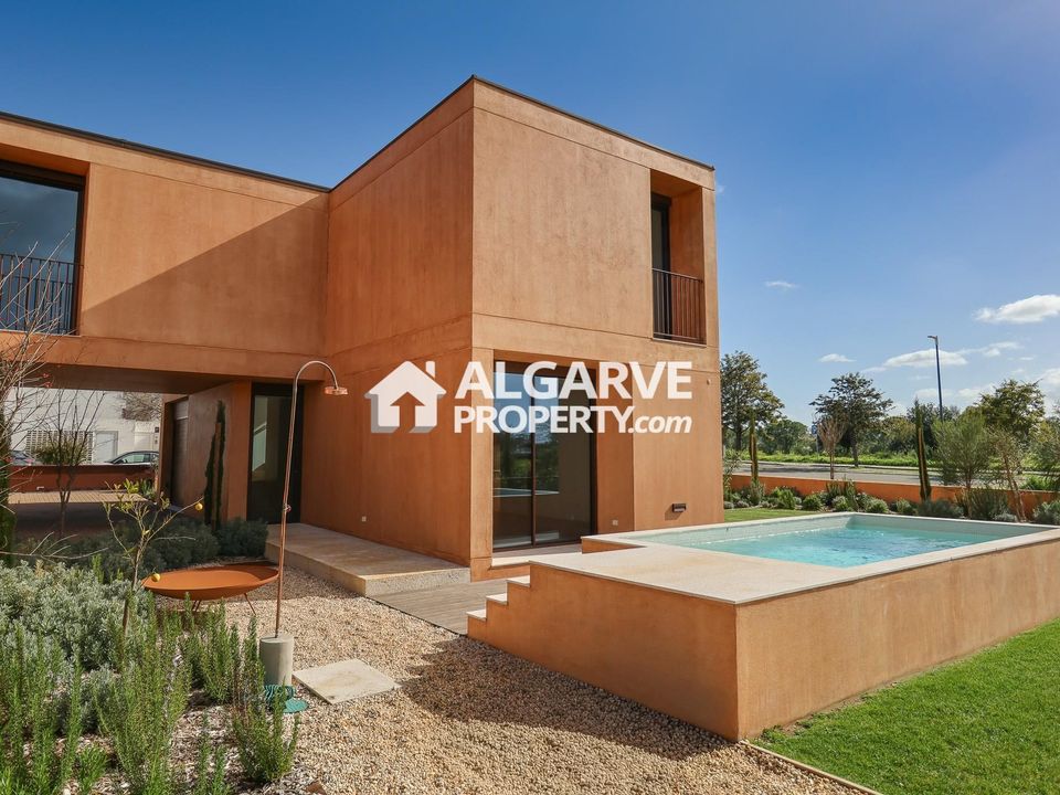 Villa i Quarteira, Faro - foto 1