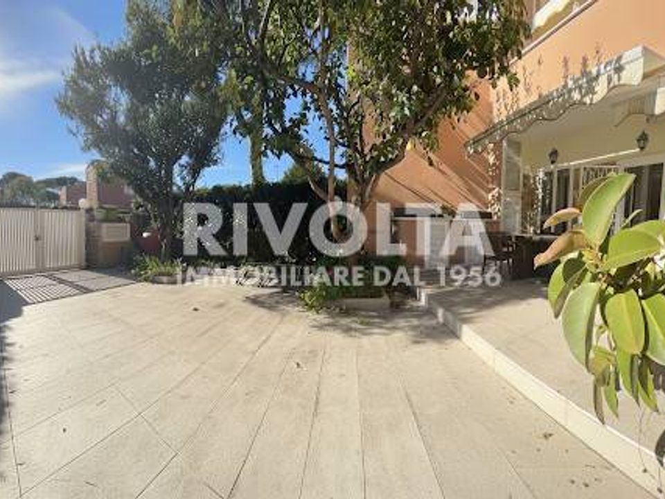 Rækkehus i Fiumicino, Rome - foto 1