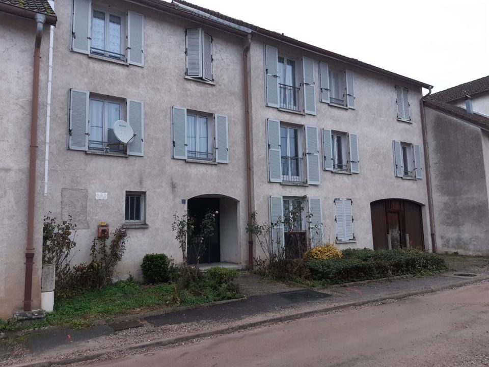 Apartment in Saint-Loup-sur-Semouse, Haute-Saone - photo 1