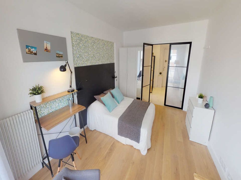 Apartment in Paris, Paris - photo 3