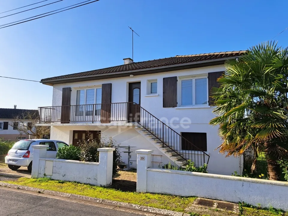 Villa i Roches-Premarie-Andille, Vienne - foto 1