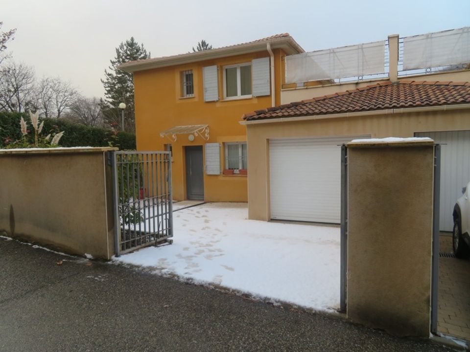 Villa i Digne-les-Bains, Alpes-de-Haute-Provence - foto 1