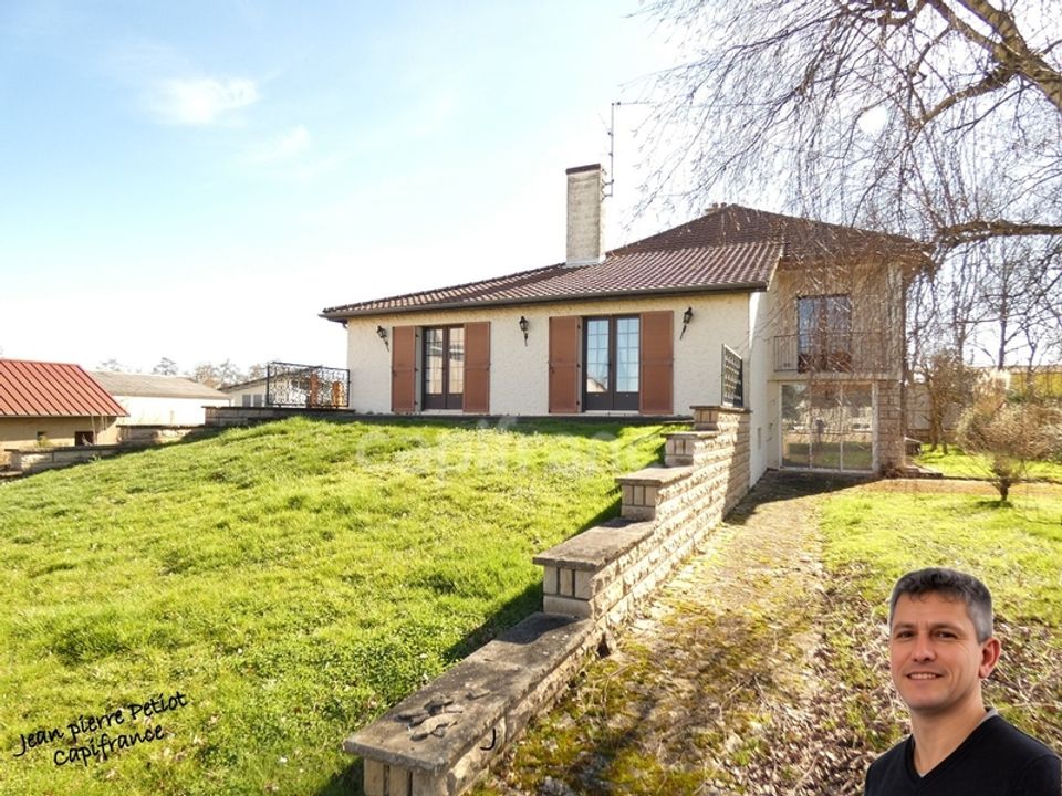 Villa i Saint-Martin-en-Bresse, Saone-et-Loire - foto 1
