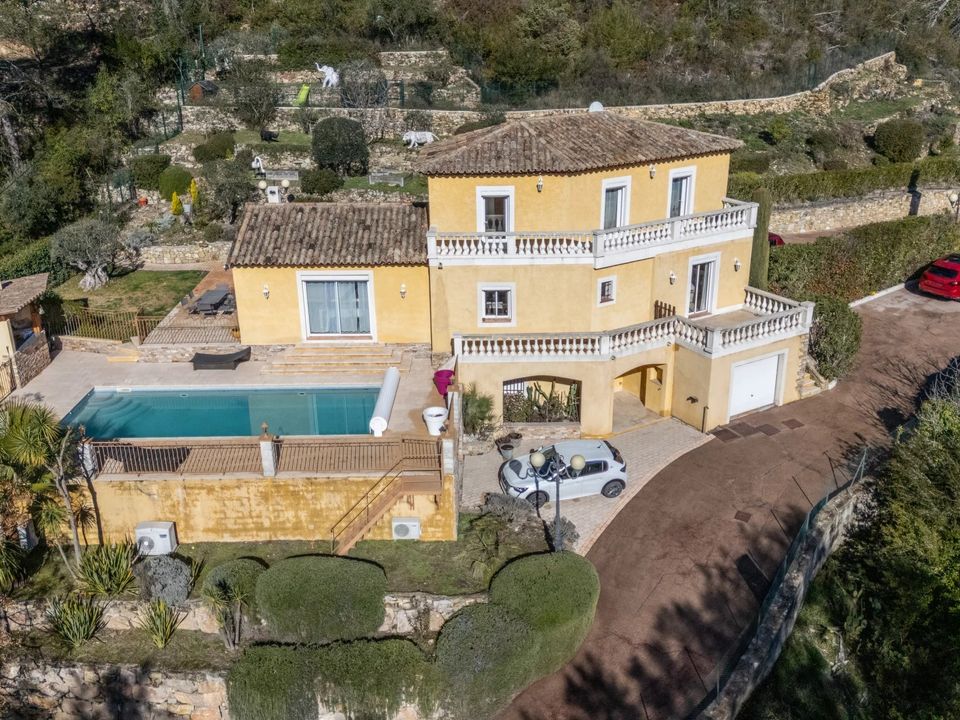 Villa en Blausasc, Alpes-Maritimes - foto 1