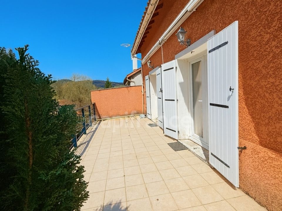 Villa i La Ricamarie, Loire - foto 1