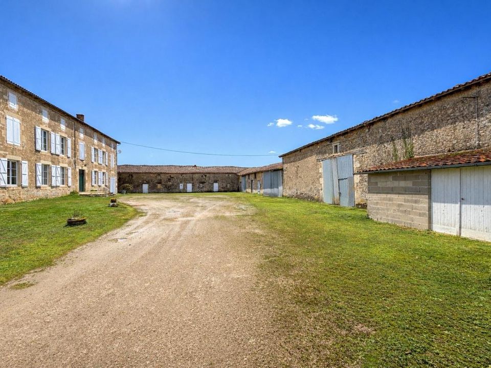 Villa i Ruffec, Charente - foto 2