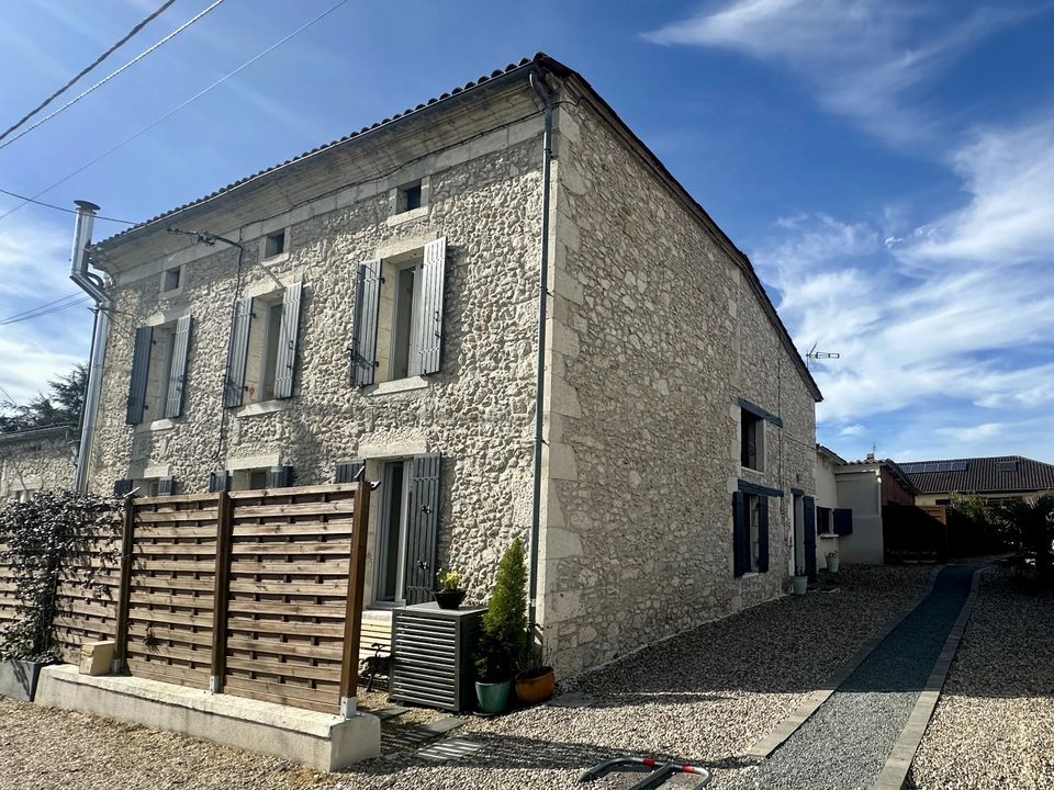 Village house in Eymet, Dordogne - photo 1