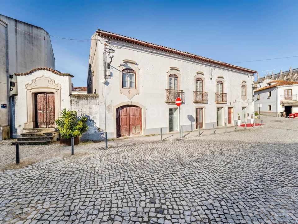 Erhvervsejendom i Batalha, Leiria - foto 1