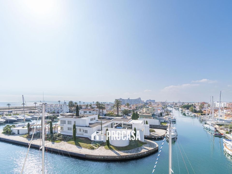 Lejlighed i Empuriabrava, Gerona - foto 3