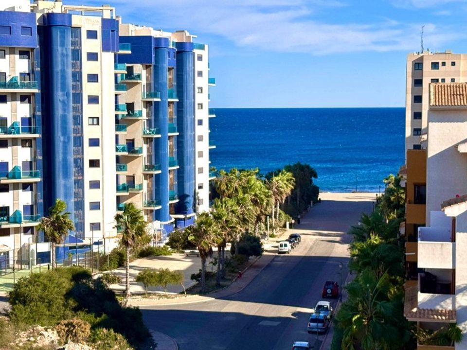 Lejlighed i Punta Prima, Alicante - foto 1