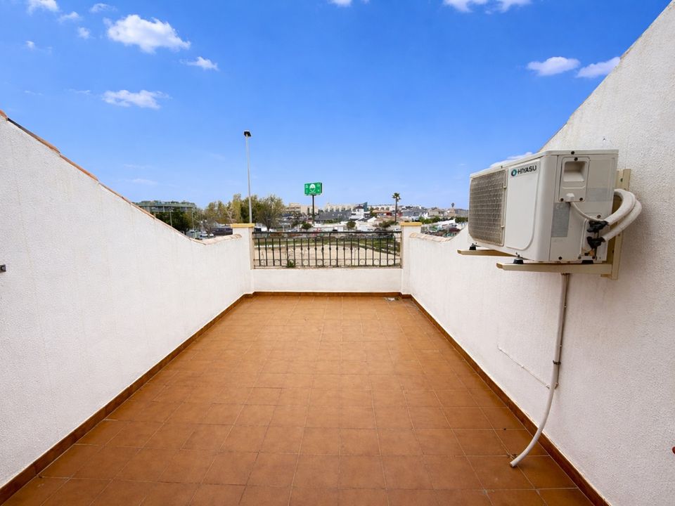 Casa unifamiliar a Cabo Roig, Alicante - foto 3