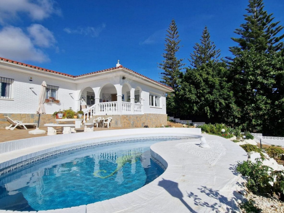 Villa i La Duquesa, Malaga - foto 1