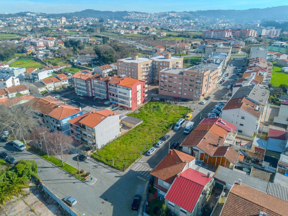 Helårsgrund i Rio Tinto, Porto - foto 2
