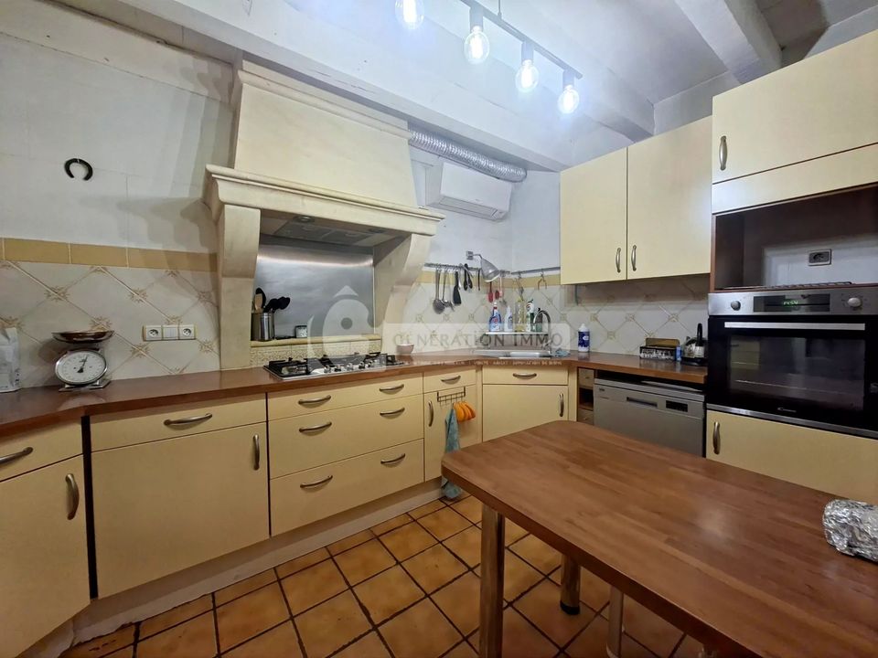 Dorpshuis in Arles, Bouches-du-Rhone - foto 4