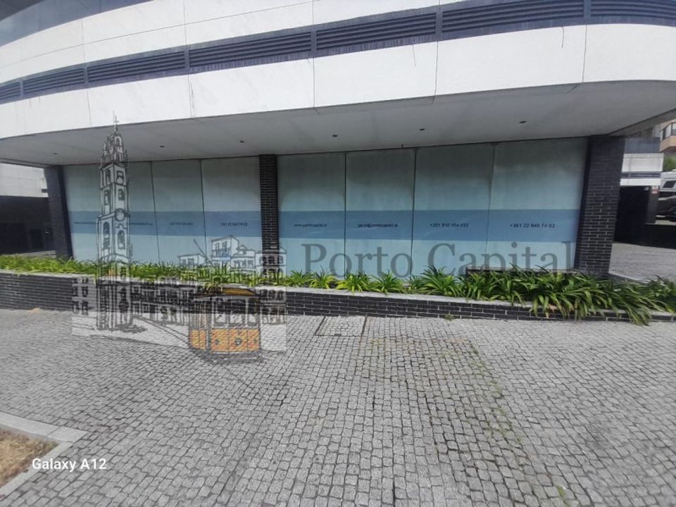Erhvervsejendom i Senhora da Hora, Porto - foto 3