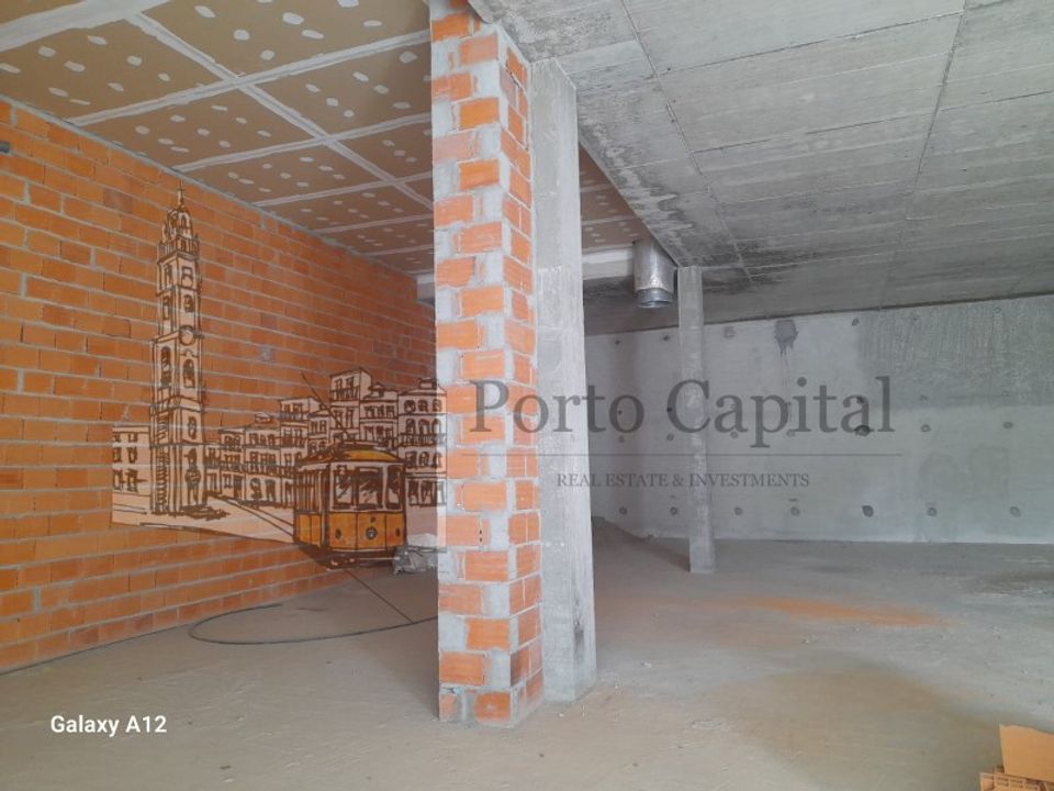 Erhvervsejendom i Senhora da Hora, Porto - foto 5