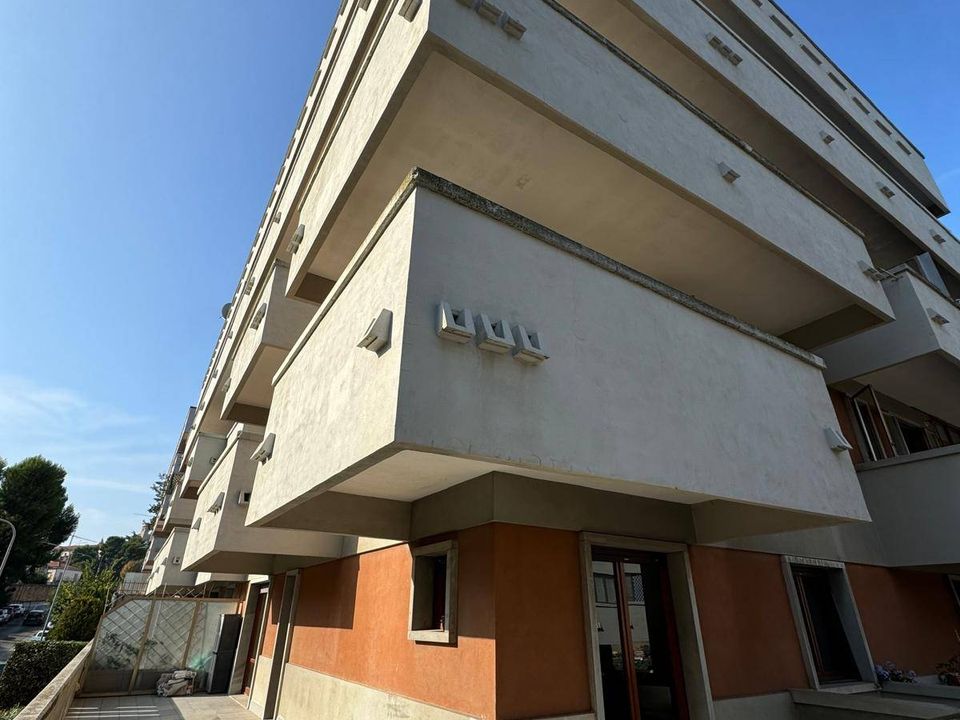 Erhvervsejendom i Fermo, Fermo - foto 1