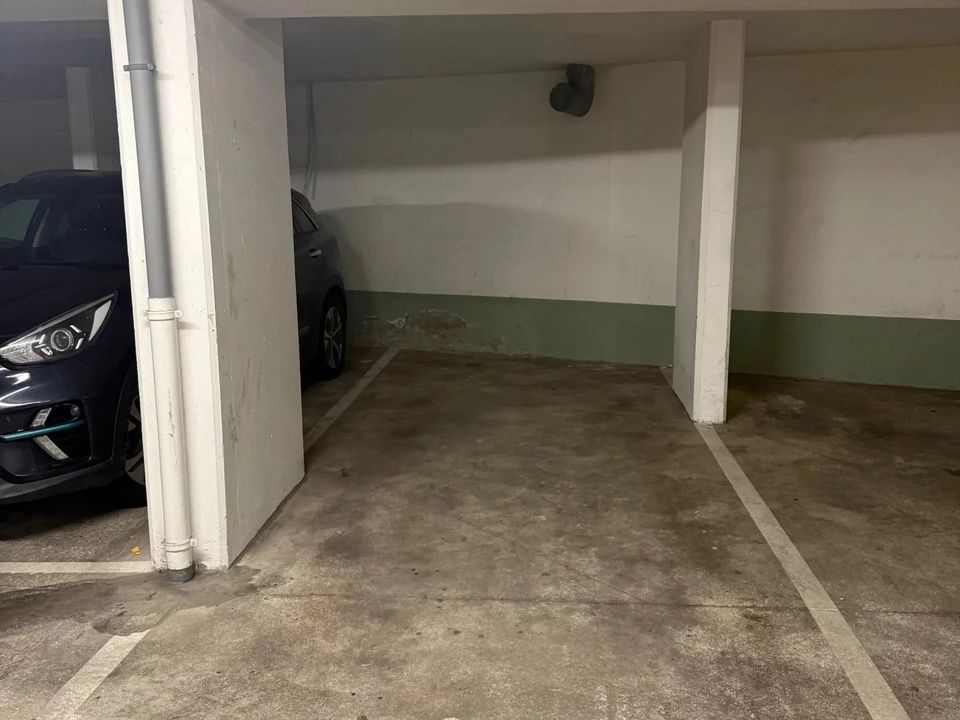 Garage i Asnières-sur-Seine, Hauts-de-Seine - foto 1