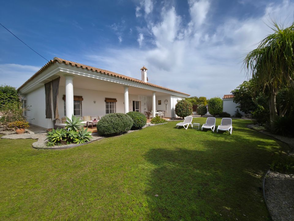 Villa en Los Canos De Meca, Cadiz - foto 1