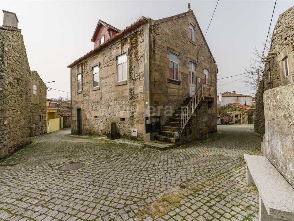 Byhus i Almeida, Guarda - foto 1