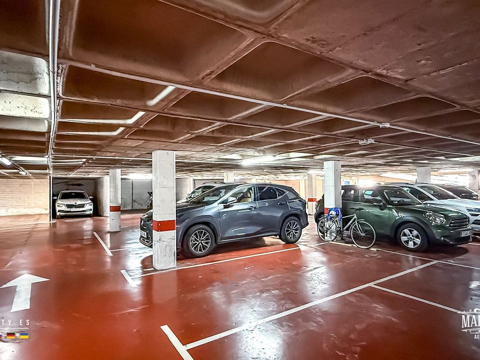 Garage i Lloret De Mar, Gerona - foto 2