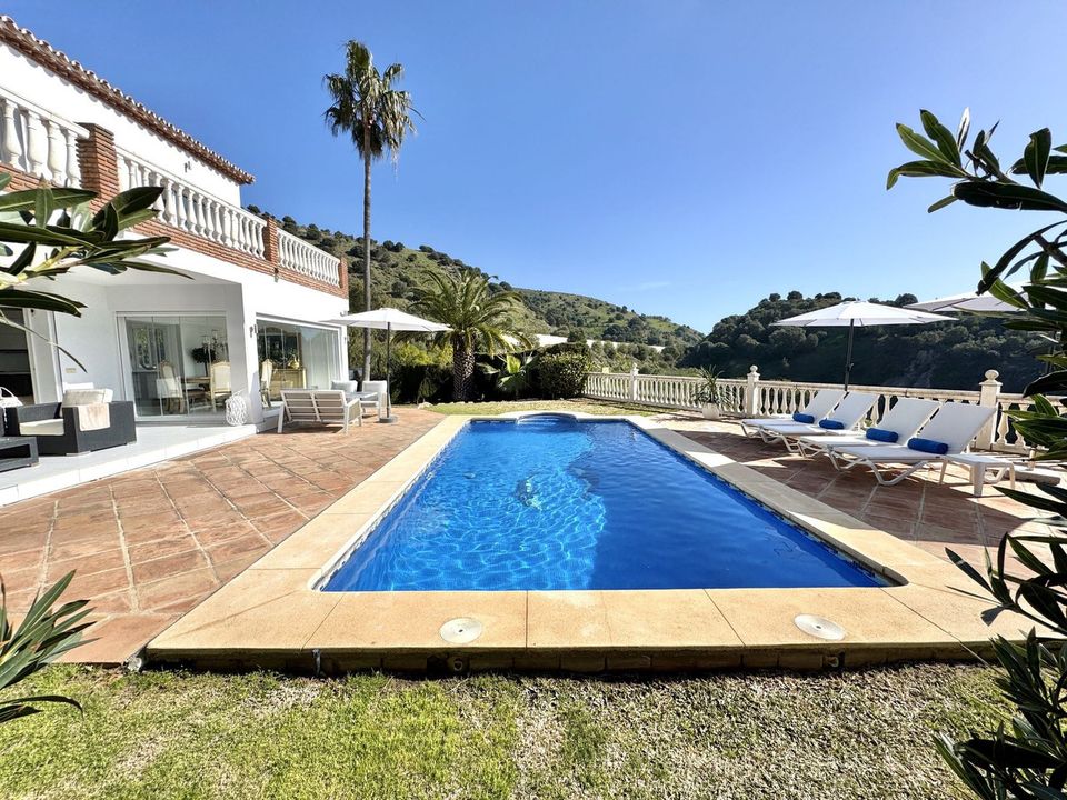 Villa i Calahonda, Malaga - foto 1