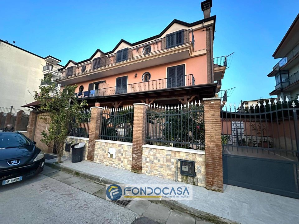 Villa i Orta di Atella, Caserta - foto 1