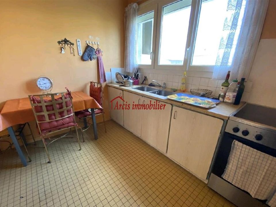 Lejlighed i Arcis-sur-Aube, Aube - foto 3